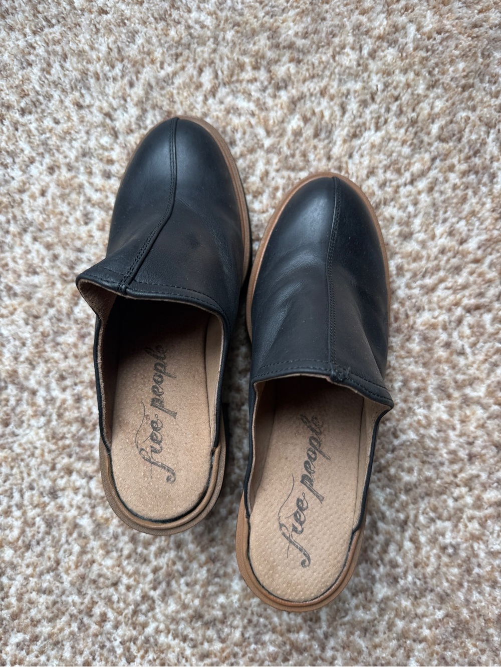 Free People James Mule in black leather size 39 (8.5-9)